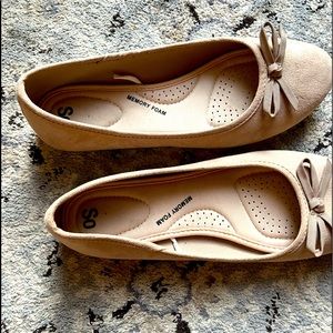 SO Kohls taupe flats